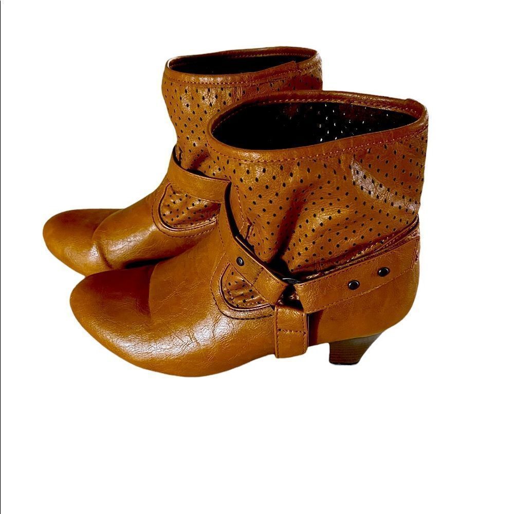 SL design ankle booties size 39